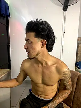 Snapshot of Zayn_kane chatting on November 23, 2025, 5:35 pm Zayn kane online show from November 23, 2025, 5:35 pm