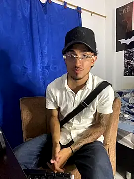 Snapshot of Zayn_kane chatting on December 4, 2025, 3:38 am Zayn kane online show from December 4, 2025, 3:38 am