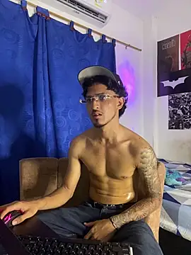 Snapshot of Zayn_kane chatting on December 19, 2025, 1:01 am Zayn kane online show from December 19, 2025, 1:01 am