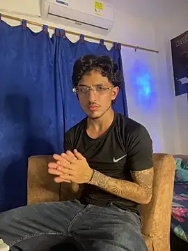 Snapshot of Zayn_kane chatting on January 13, 2026, 1:11 am Zayn kane online show from January 13, 2026, 1:11 am