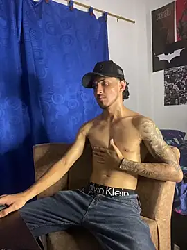 Snapshot of Zayn_kane chatting on February 1, 2026, 9:19 am Zayn kane online show from February 1, 2026, 9:19 am