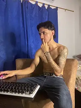 Snapshot of Zayn_kane chatting on March 5, 2026, 1:01 am Zayn kane online show from March 5, 2026, 1:01 am