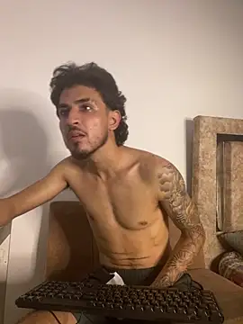Snapshot of Zayn_kane chatting on April 5, 2026, 8:39 pm Zayn kane online show from April 5, 2026, 8:39 pm