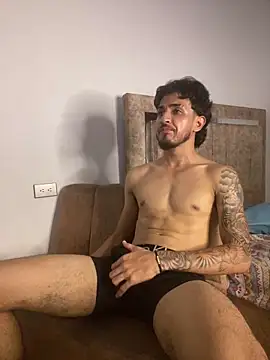 Snapshot of Zayn_kane chatting on April 7, 2026, 12:55 am Zayn kane online show from April 7, 2026, 12:55 am
