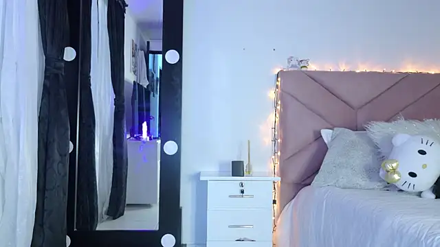 Snapshot of eva_sin18 chatting on January 6, 2026, 11:18 pm eva sin18 online show from January 6, 2026, 11:18 pm