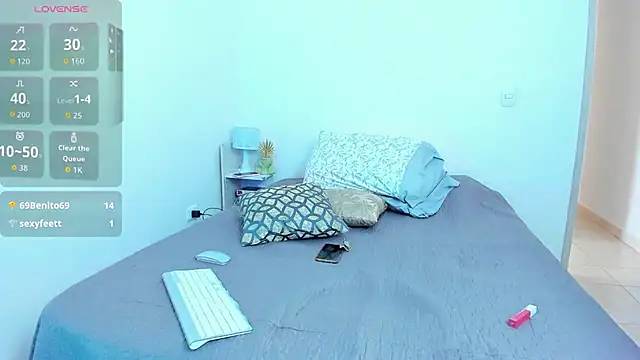 roxy hell online show from February 25, 2026, 9:57 pm