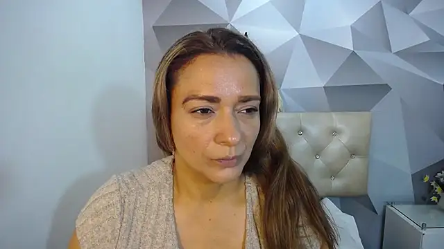 Milf-Prettyboobs online show from October 29, 2025, 6:31 pm