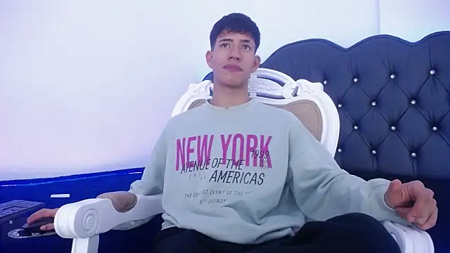 dareck 18 online show from March 14, 2025, 11:53 pm