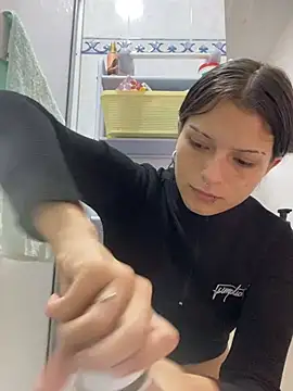 Snapshot of val_zx chatting on March 11, 2026, 3:51 pm val zx online show from March 11, 2026, 3:51 pm