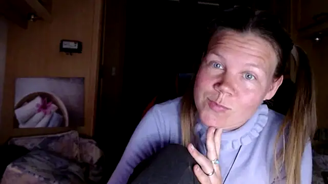 CallMeMaria online show from January 16, 2025, 5:23 pm