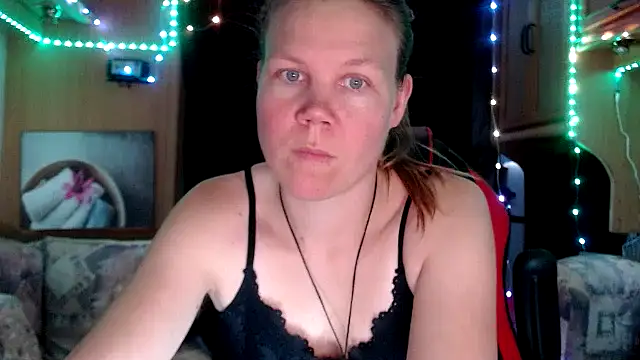 CallMeMaria online show from February 5, 2025, 1:44 pm