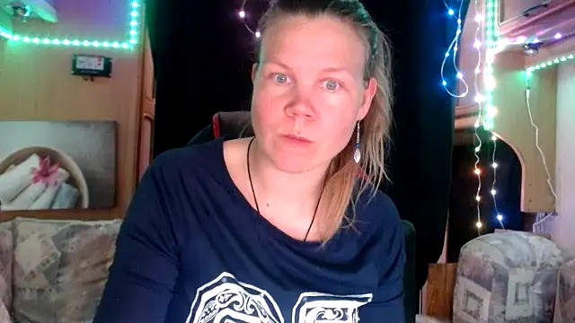 CallMeMaria online show from February 6, 2025, 4:25 pm