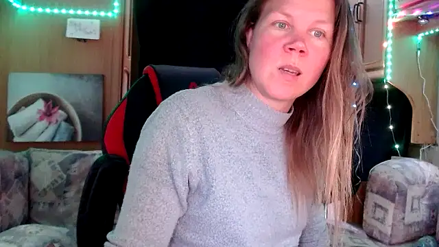 CallMeMaria online show from February 7, 2025, 12:39 pm