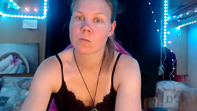 CallMeMaria online show from February 21, 2025, 1:22 pm