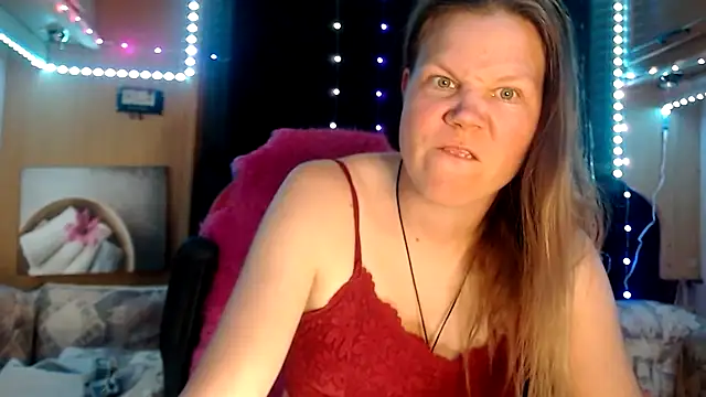 CallMeMaria online show from February 24, 2025, 4:26 pm