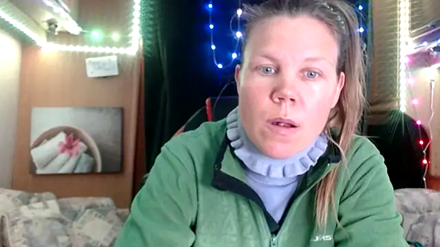 CallMeMaria online show from March 8, 2025, 6:26 pm