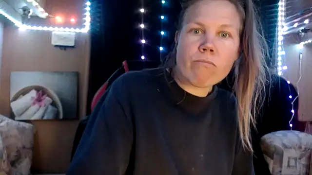 CallMeMaria online show from March 13, 2025, 7:28 pm