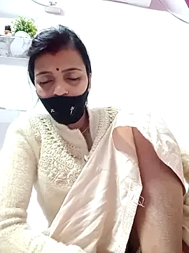 Snapshot of Daya_Chheda chatting on November 17, 2025, 11:32 pm Daya Chheda online show from November 17, 2025, 11:32 pm