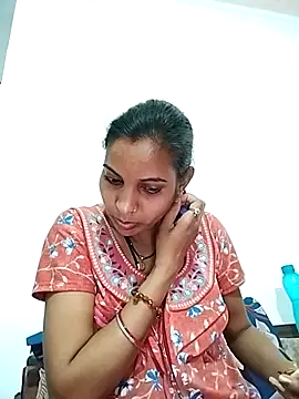 Hotty-Nidhi online show from March 13, 2025, 3:22 am