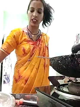 Hotty-Nidhi online show from March 17, 2025, 9:01 am