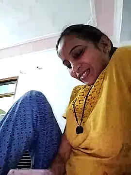 Hotty-Nidhi online show from March 21, 2025, 2:07 am