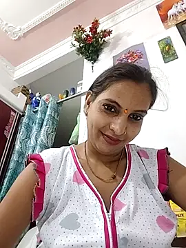 Hotty-Nidhi online show from July 2, 2026, 3:51 pm