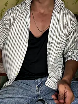 Snapshot of HARSHHU01 chatting on September 27, 2025, 12:43 pm HARSHHU01 online show from September 27, 2025, 12:43 pm