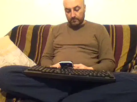 Snapshot of maxxxio12 chatting on March 15, 2025, 5:04 pm maxxxio12 online show from March 15, 2025, 5:04 pm