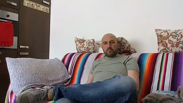 Snapshot of maxxxio12 chatting on April 11, 2026, 10:41 am maxxxio12 online show from April 11, 2026, 10:41 am