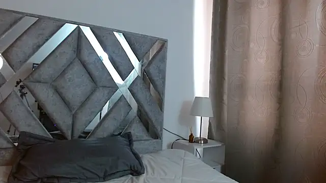 Snapshot of vale_noir chatting on March 17, 2025, 8:40 pm vale noir online show from March 17, 2025, 8:40 pm