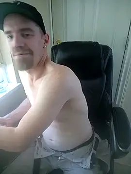 Snapshot of Slim_Whitey chatting on September 19, 2025, 10:43 pm Slim Whitey online show from September 19, 2025, 10:43 pm