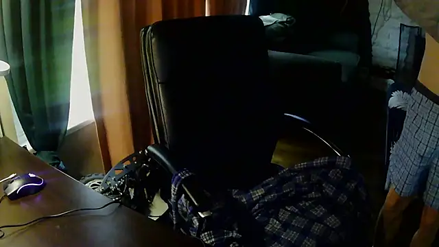 Snapshot of Slim_Whitey chatting on November 5, 2025, 5:57 pm Slim Whitey online show from November 5, 2025, 5:57 pm