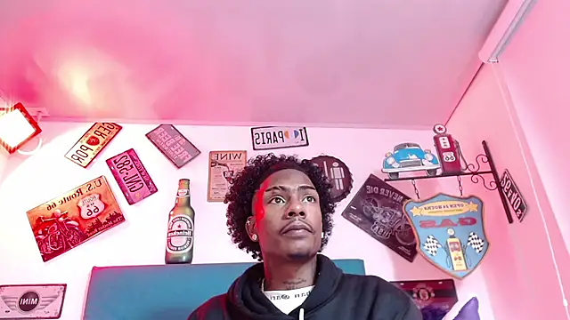 lili roussi online show from November 11, 2025, 12:10 am