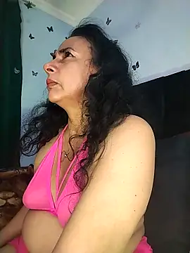 AlexaNovoa  online show from December 4, 2025, 12:42 am