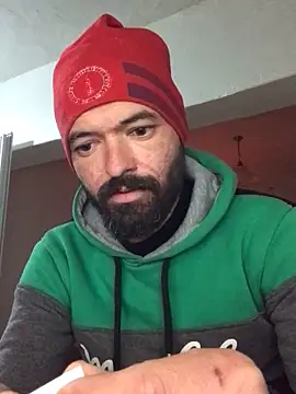 Snapshot of Miximum4848 chatting on December 17, 2025, 8:15 pm Miximum4848 online show from December 17, 2025, 8:15 pm