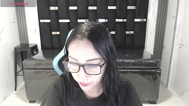 Snapshot of valeria_a1 chatting on December 22, 2025, 2:19 am valeria a1 online show from December 22, 2025, 2:19 am