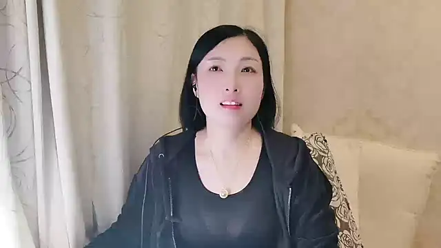 Snapshot of Rachel-6600 chatting on December 16, 2025, 2:33 pm Rachel-6600 online show from December 16, 2025, 2:33 pm