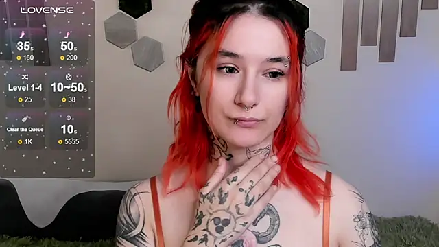 Snapshot of Angel_Monica chatting on October 6, 2025, 2:31 am Angel Monica online show from October 6, 2025, 2:31 am