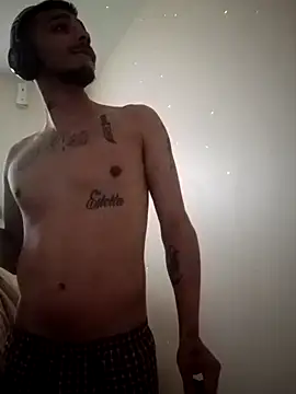 Snapshot of HazelEyedJay420 chatting on January 16, 2026, 1:04 pm HazelEyedJay420 online show from January 16, 2026, 1:04 pm