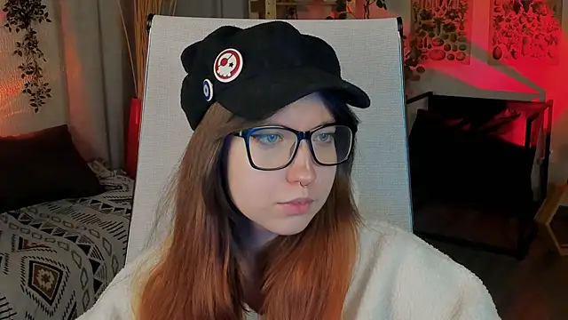 Snapshot of MemoryCadence chatting on October 5, 2025, 4:27 pm MemoryCadence online show from October 5, 2025, 4:27 pm