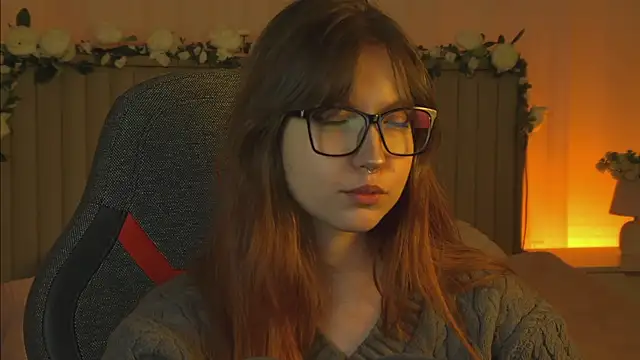 Snapshot of MemoryCadence chatting on October 8, 2025, 3:20 pm MemoryCadence online show from October 8, 2025, 3:20 pm