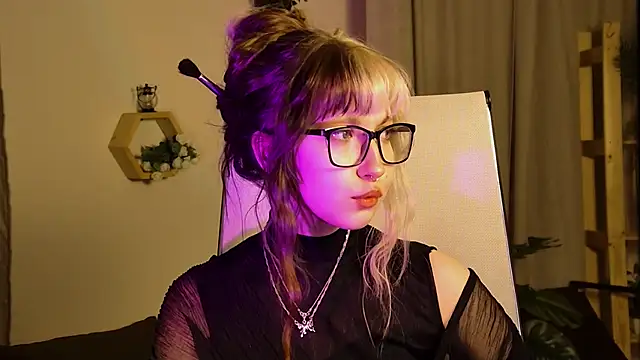 Snapshot of MemoryCadence chatting on February 26, 2026, 7:13 pm MemoryCadence online show from February 26, 2026, 7:13 pm