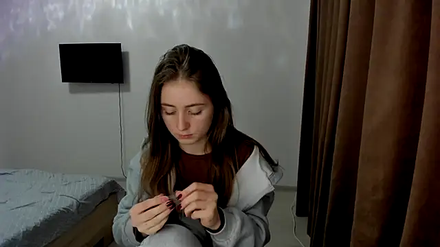 LilyHaart online show from November 12, 2025, 5:24 pm