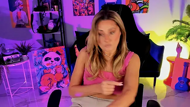 SarahAlluring online show from November 16, 2025, 1:06 pm