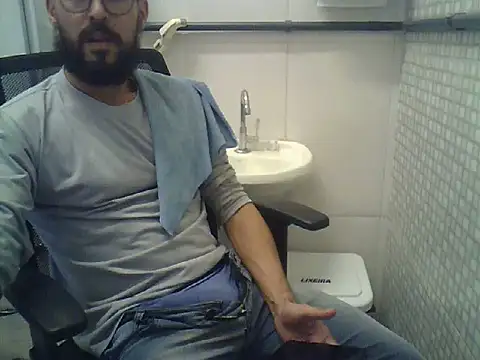 pdasgyn online show from May 27, 2026, 2:47 pm