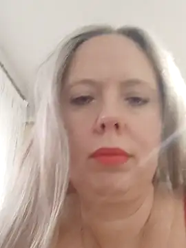 Irina3718 online show from October 1, 2025, 1:17 pm