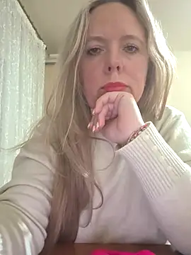 Irina3718 online show from November 26, 2025, 6:20 pm