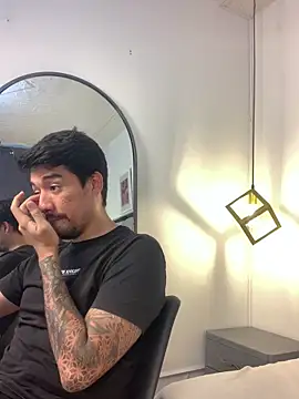 Snapshot of valery_and_Dani_ chatting on December 17, 2025, 8:15 pm valery and Dani online show from December 17, 2025, 8:15 pm