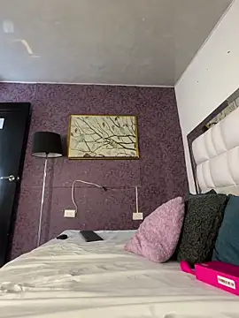 LunaCandy  online show from December 4, 2025, 1:20 pm