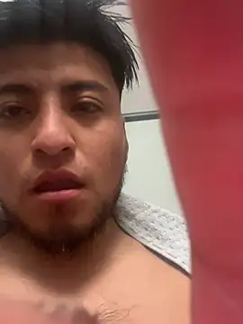 YAHIRALEJANDRIIIIII online show from April 1, 2026, 2:56 am